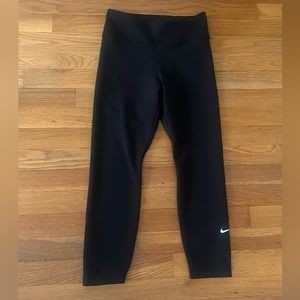 Nike One Capri Leggings